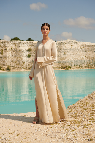 SS22 L04 - Cream